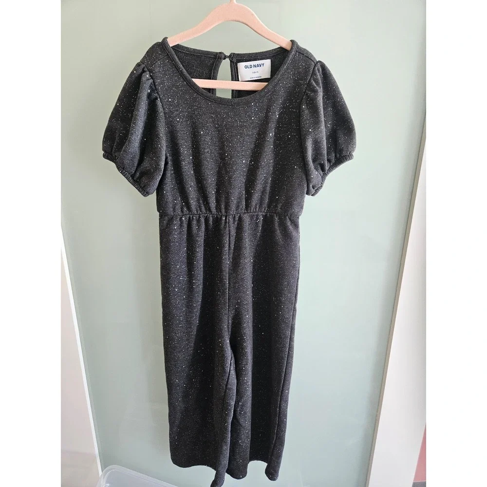 Old‎ navy girls romper size 6-7